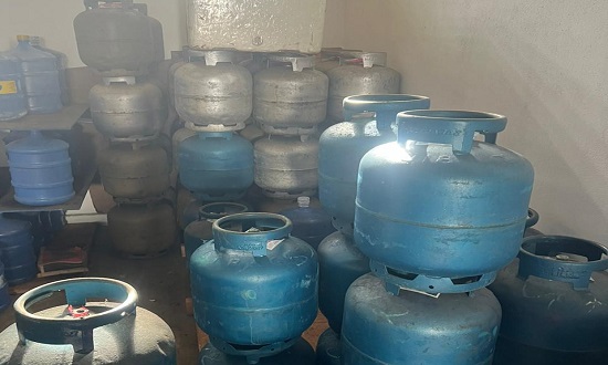 Mini bomba atômica: Polícia apreende 69 botijões de gás armazenados de maneira irregular