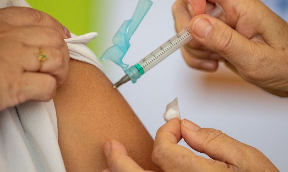 Ministério da Saúde reafirma segurança de vacinas contra covid-19