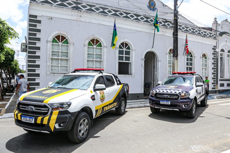 Prefeitura de Lagarto entrega novas viaturas para Guarda Municipal e Departamento de Trânsito