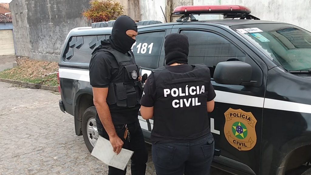 Polícia Civil divulga imagem de foragido da Justiça de Poço Redondo