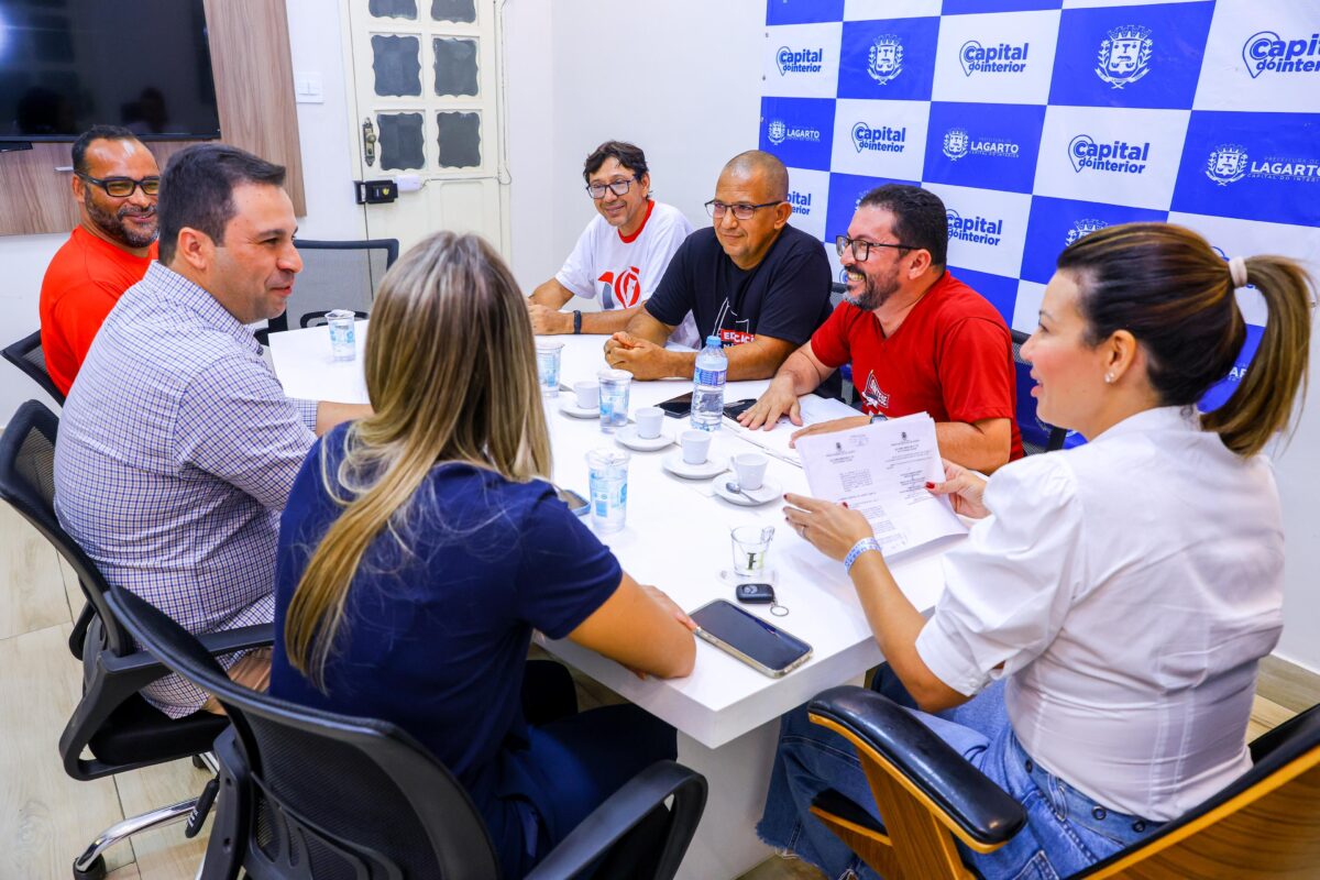 Gestão Municipal concede reajuste no piso nacional do Magistério: Salário-base ultrapassa R$ 4,5 mil