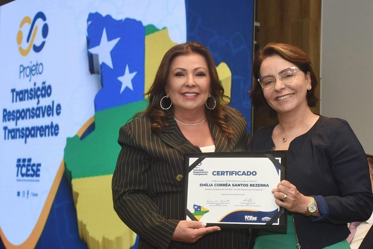 Emília Corrêa participa de evento no TCE para garantir transição responsável e transparente em Aracaju