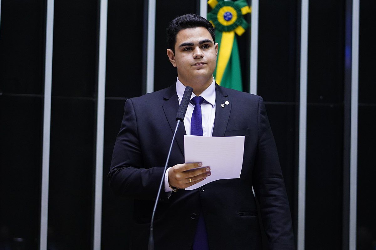 Parecer da PGE reforça cassação de Ícaro de Valmir por fraude à cota de gênero