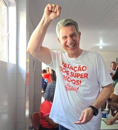 Rogério Carvalho é eleito presidente do PT em Sergipe na maior eleição da história do partido