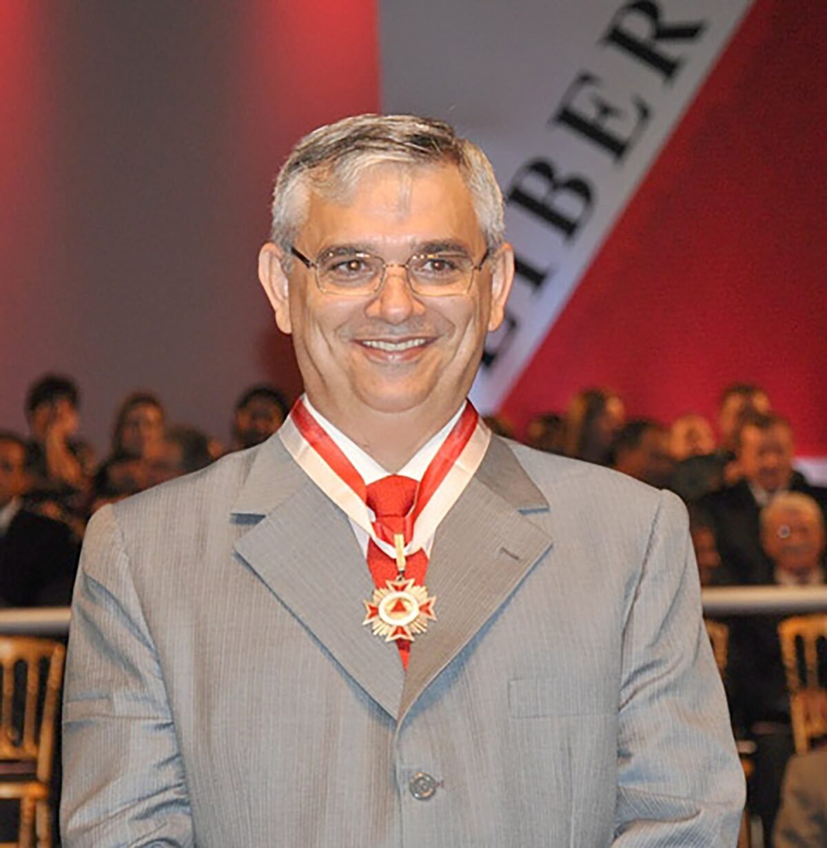 Edvan Amorim deixa presidência do PL e declara apoio a Emília e Valmir